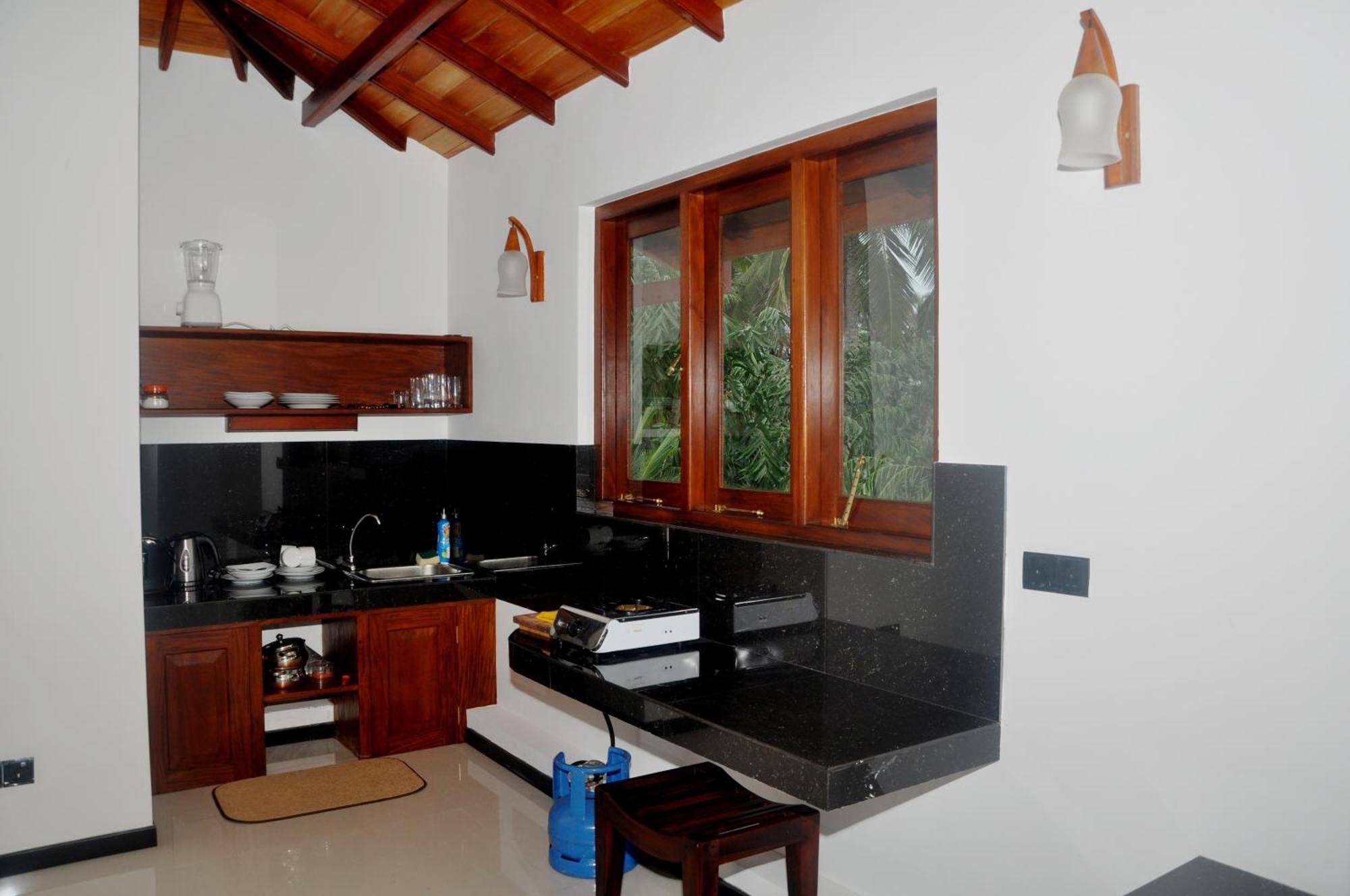 Villa Dineha ฮิกคาดูวา ภายนอก รูปภาพ