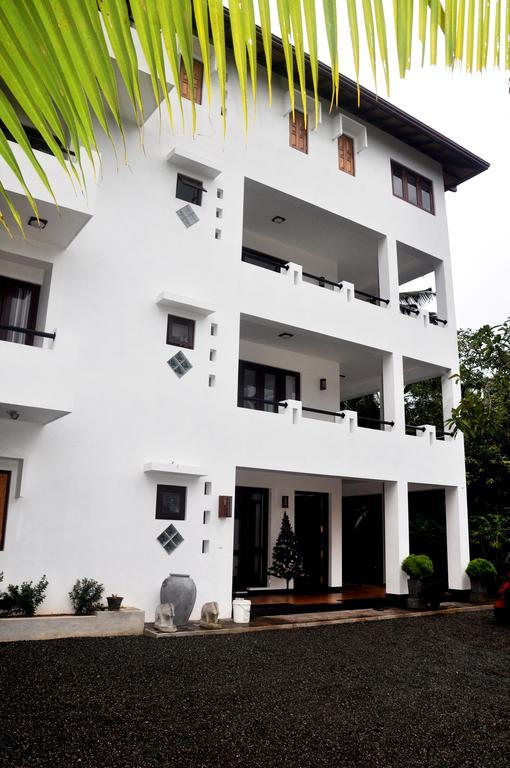 Villa Dineha ฮิกคาดูวา ภายนอก รูปภาพ